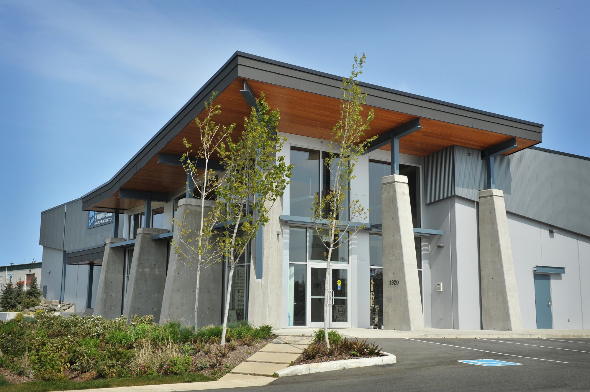 Tilt Up Construction McGregor & Thompson Hardware Ltd. IWCD